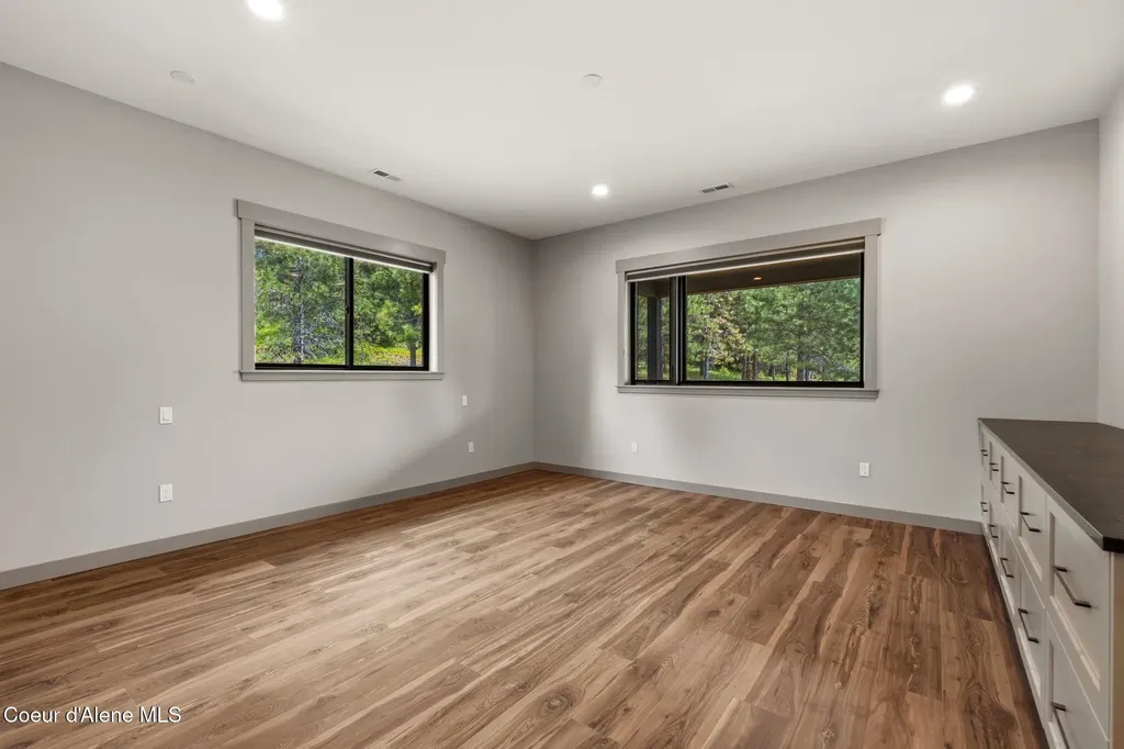 1520 Wrenco Loop Road Sandpoint ID 83864