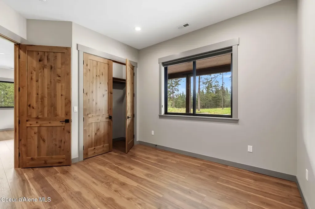 1520 Wrenco Loop Road Sandpoint ID 83864