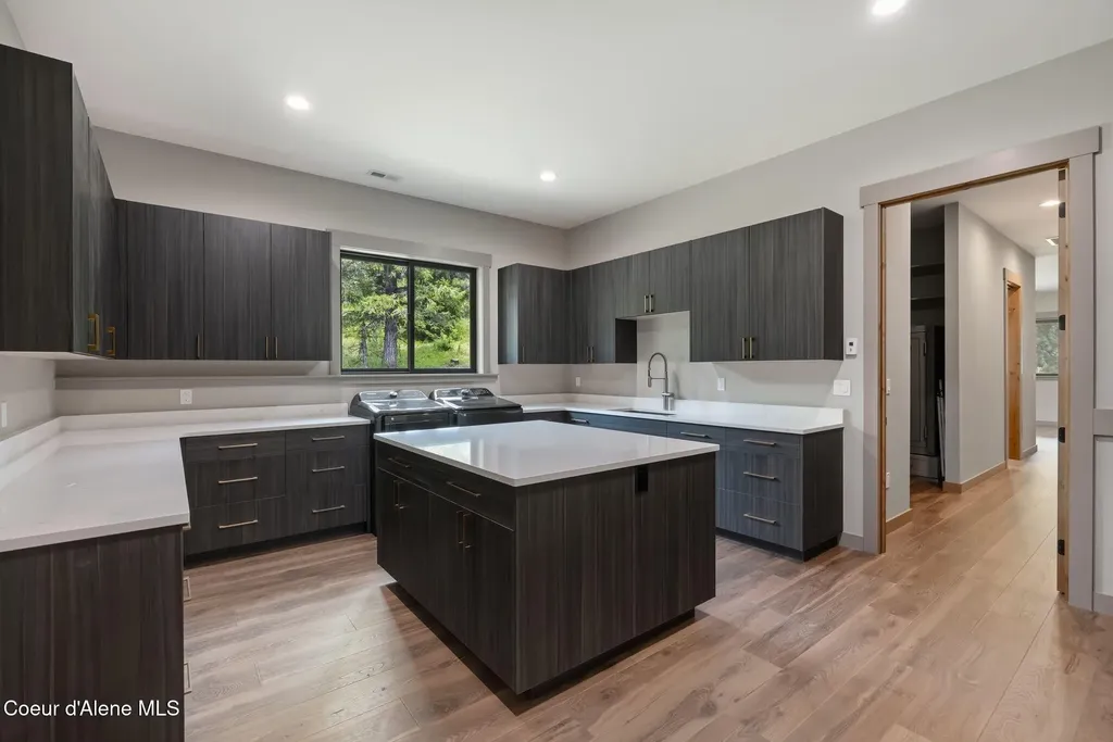 1520 Wrenco Loop Road Sandpoint ID 83864
