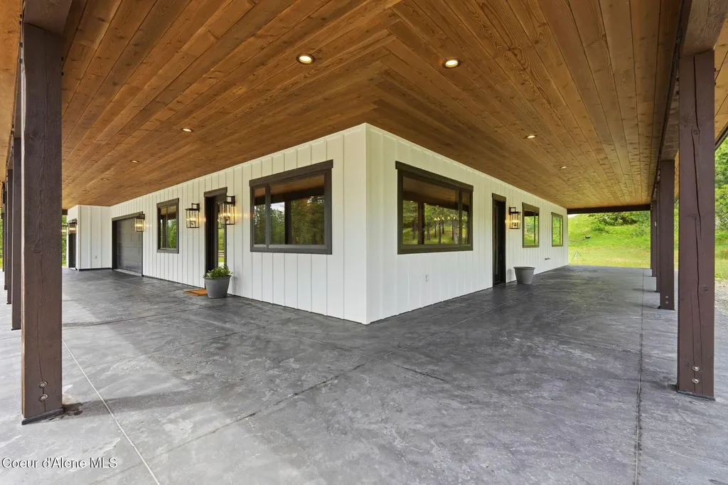 1520 Wrenco Loop Road Sandpoint ID 83864