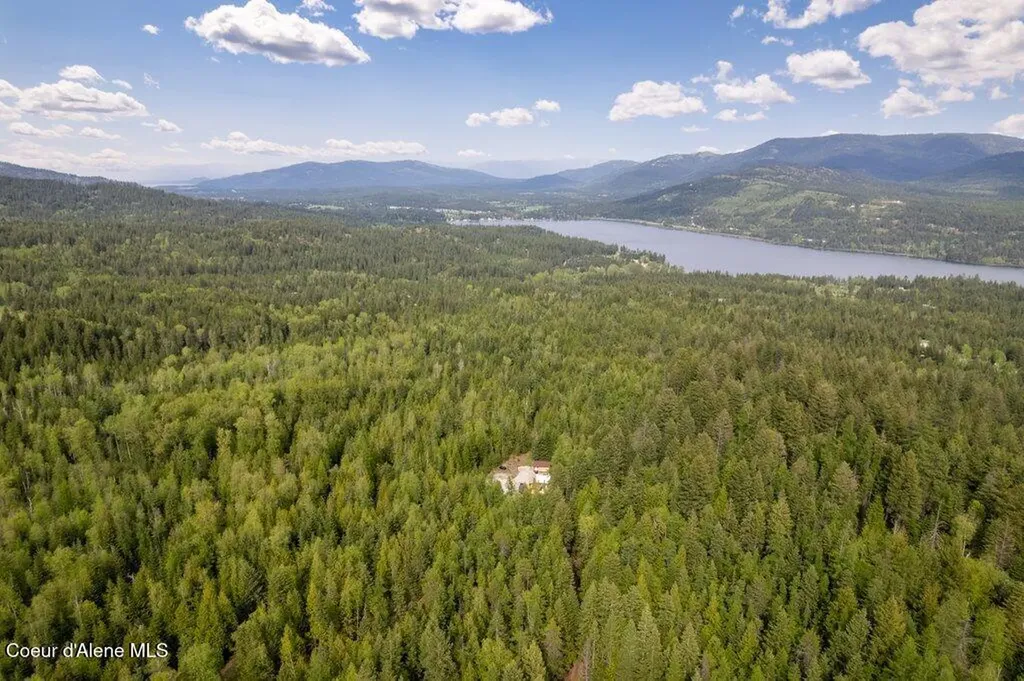 1427 Roop Road Cocolalla ID 83813