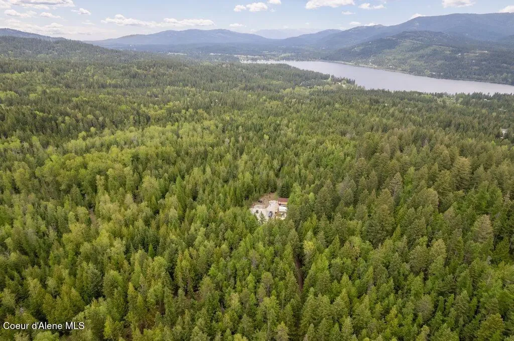 1427 Roop Road Cocolalla ID 83813