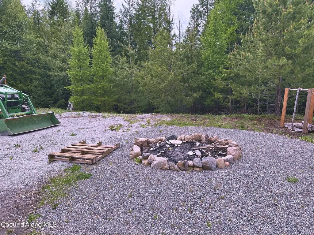 1427 Roop Road Cocolalla ID 83813