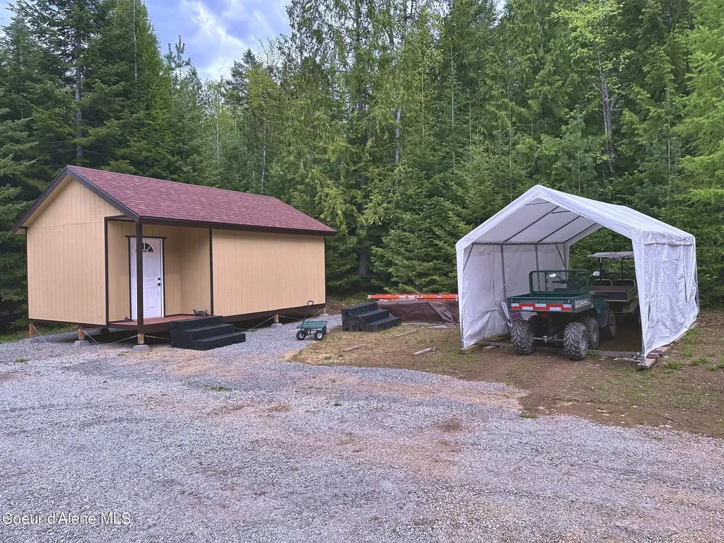 1427 Roop Road Cocolalla ID 83813