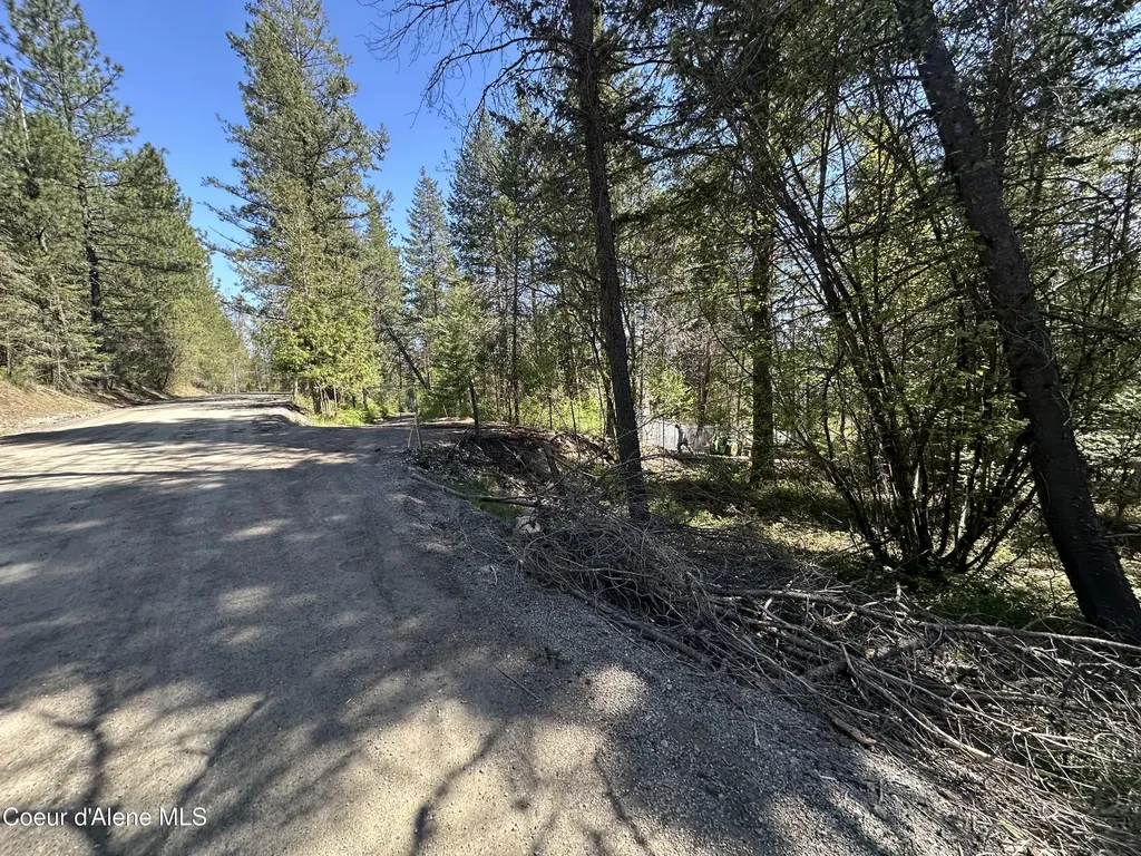 1427 Roop Road Cocolalla ID 83813