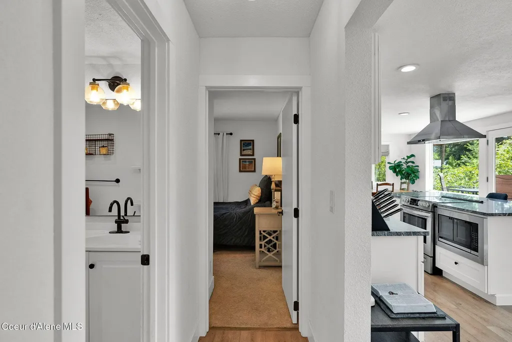 17454 E North Shore Lane Bayview ID 83803