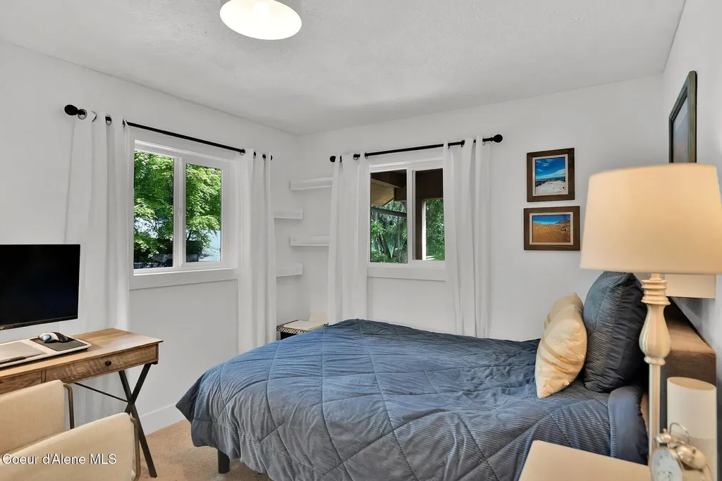 17454 E North Shore Lane Bayview ID 83803