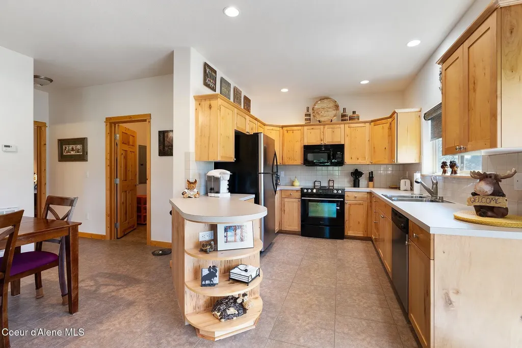 108 Ironwood Drive Blanchard ID 83804