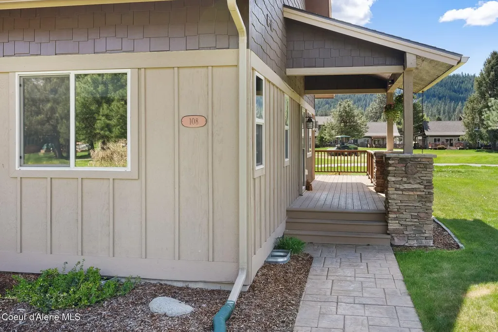 108 Ironwood Drive Blanchard ID 83804