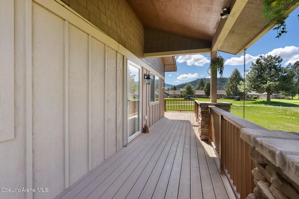 108 Ironwood Drive Blanchard ID 83804