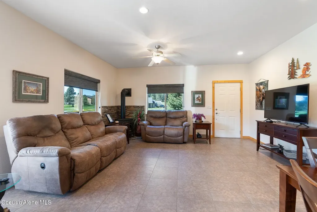 108 Ironwood Drive Blanchard ID 83804