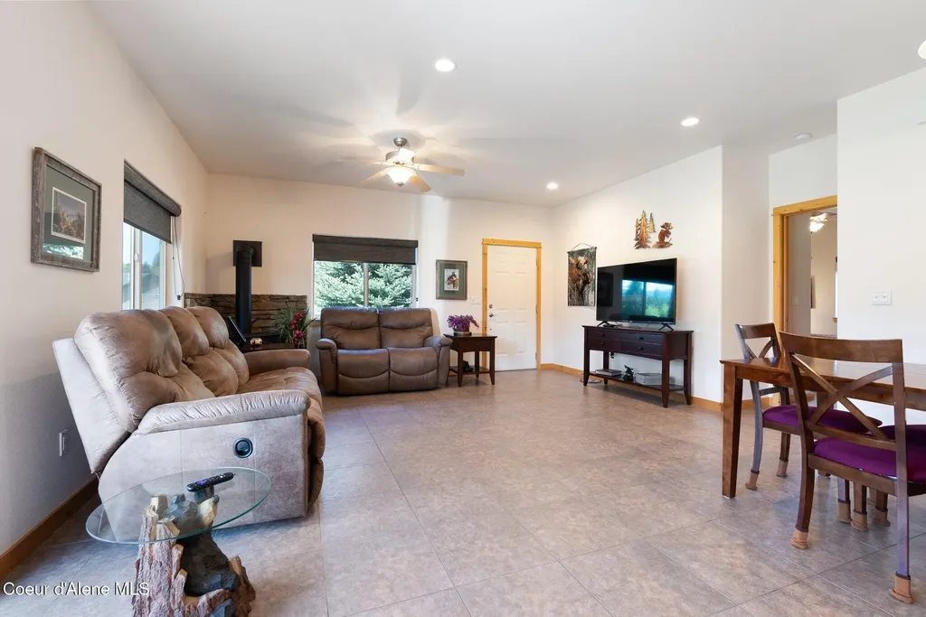 108 Ironwood Drive Blanchard ID 83804