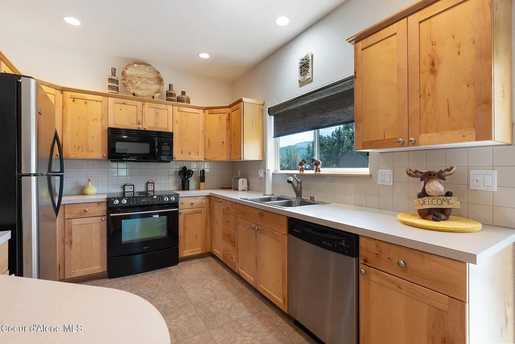 108 Ironwood Drive Blanchard ID 83804