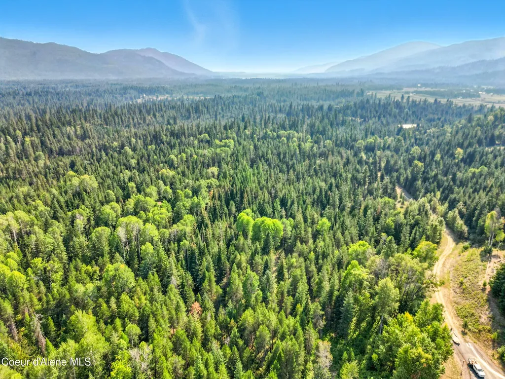 125 Ranch Road Naples ID 83847