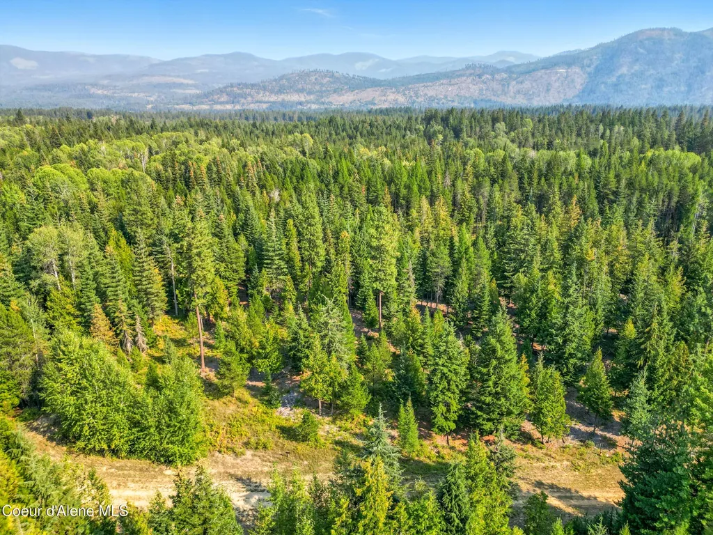 125 Ranch Road Naples ID 83847