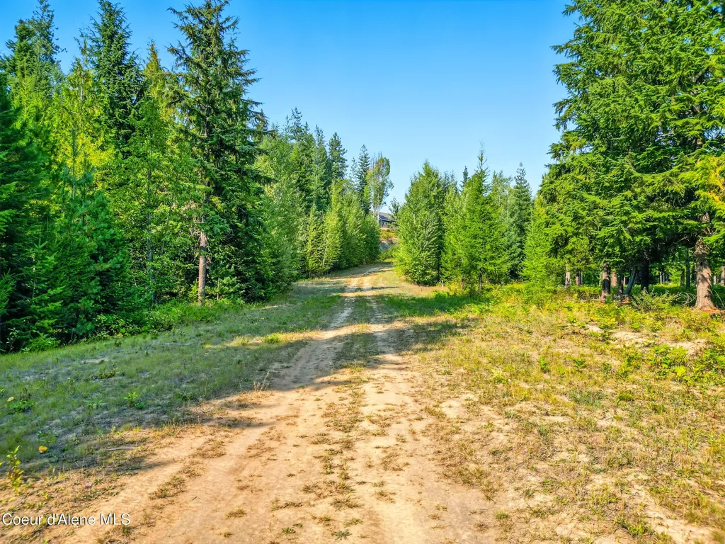 125 Ranch Road Naples ID 83847
