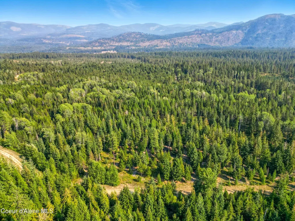 125 Ranch Road Naples ID 83847