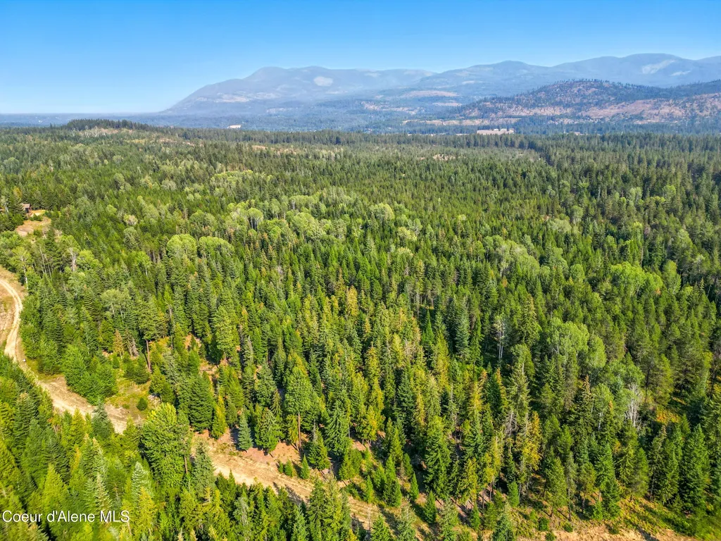 125 Ranch Road Naples ID 83847