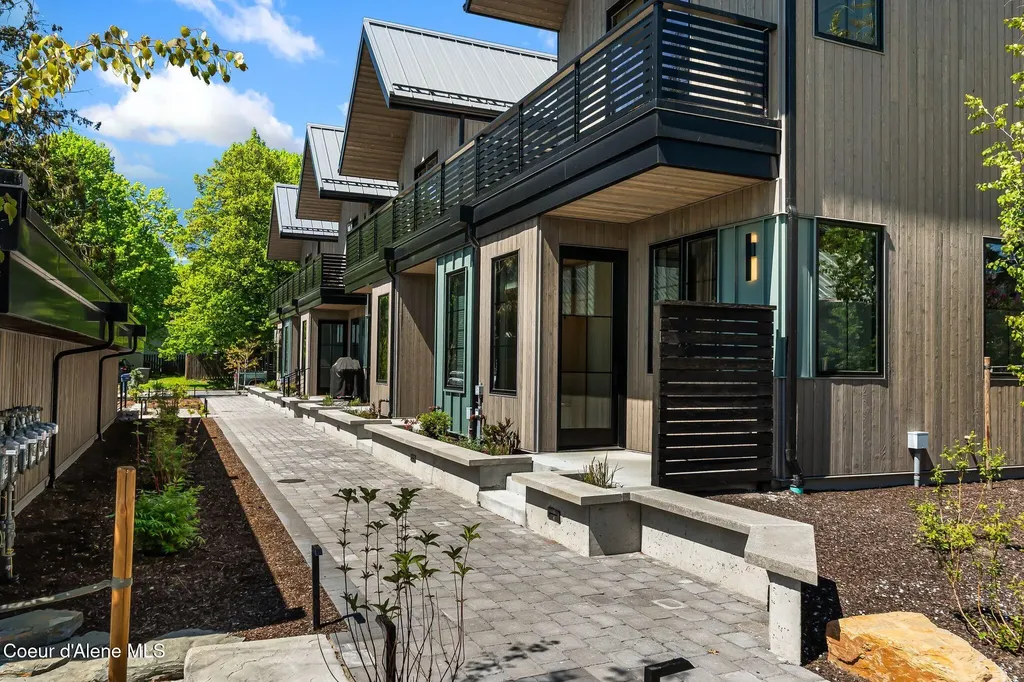 215 W Lake Street Sandpoint ID 83864