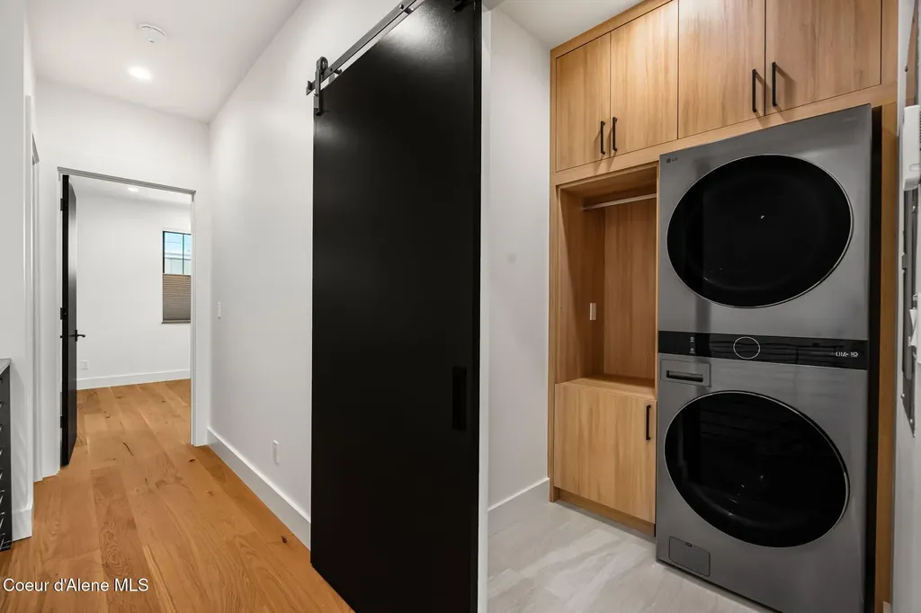 215 W Lake Street Sandpoint ID 83864
