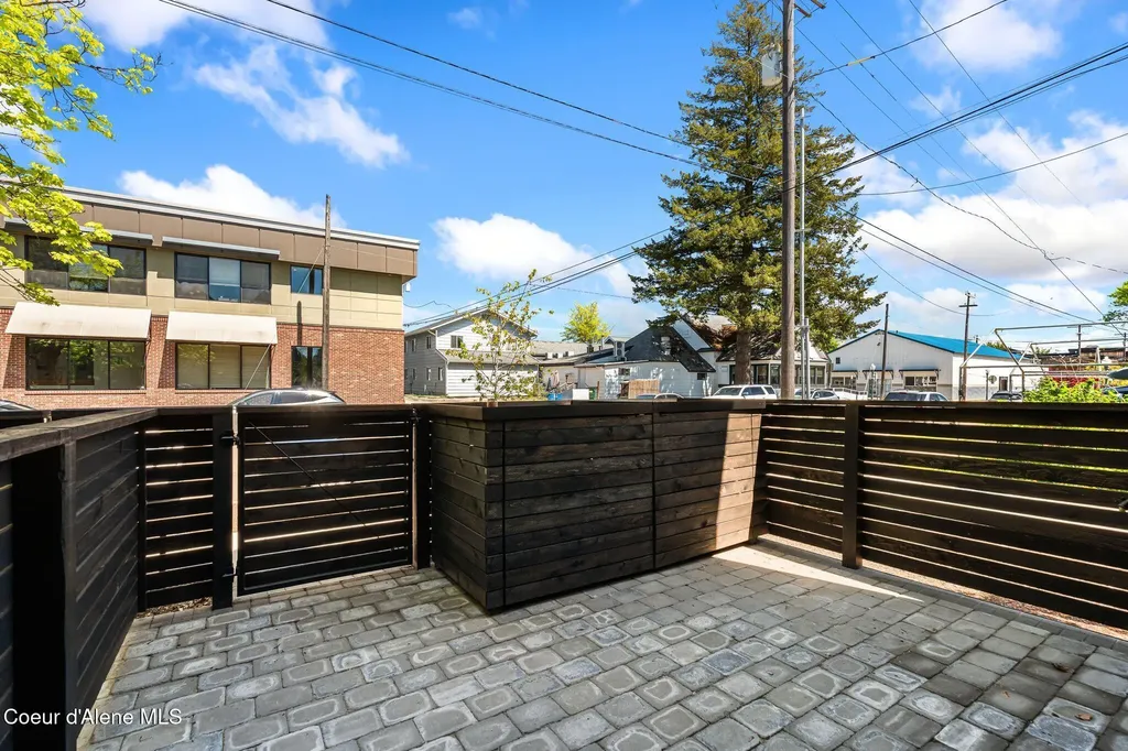 215 W Lake Street Sandpoint ID 83864