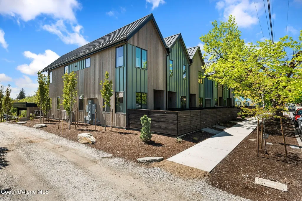 215 W Lake Street Sandpoint ID 83864