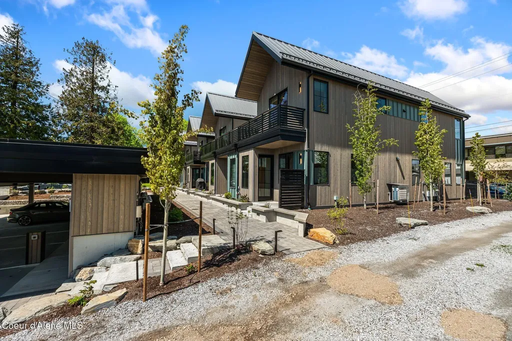 215 W Lake Street Sandpoint ID 83864
