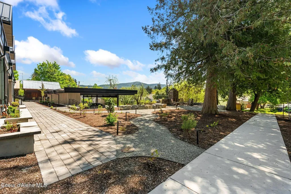 215 W Lake Street Sandpoint ID 83864