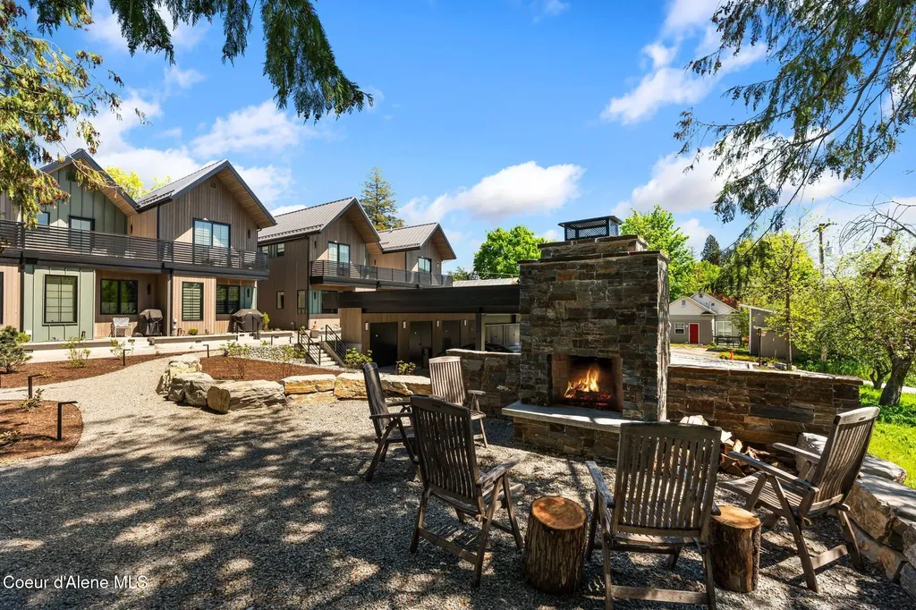 215 W Lake Street Sandpoint ID 83864