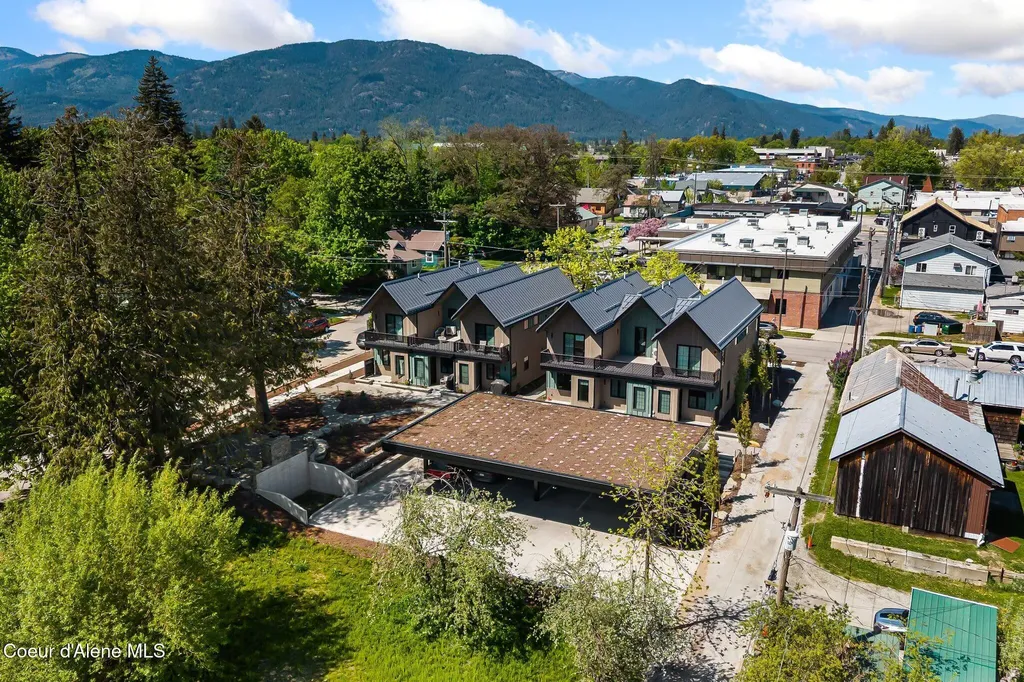 215 W Lake Street Sandpoint ID 83864