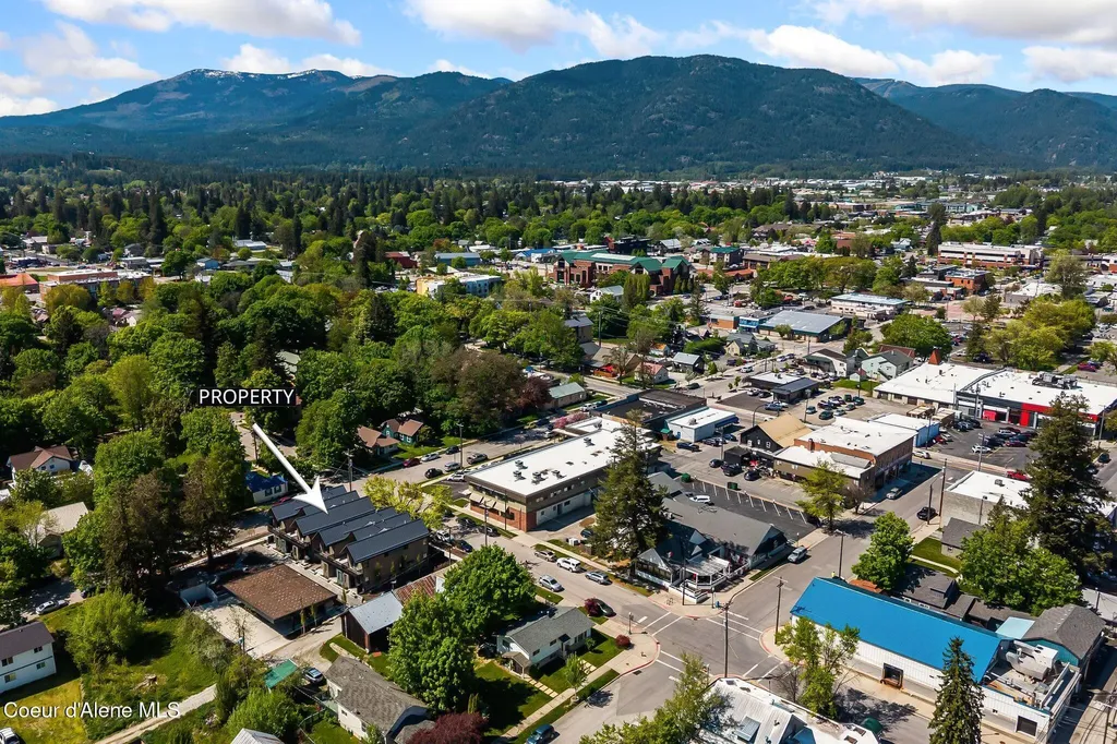 215 W Lake Street Sandpoint ID 83864