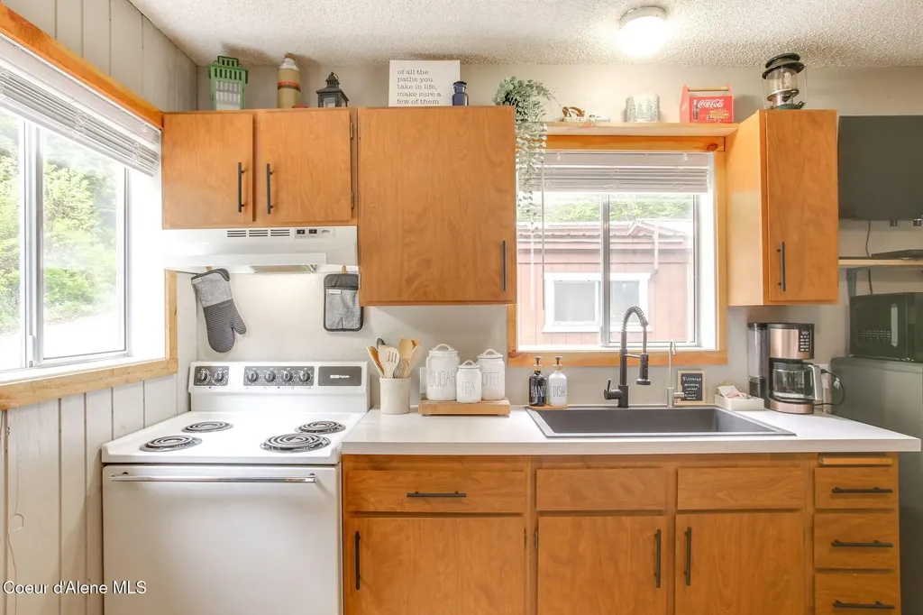22 Theriault Drive Avery ID 83802