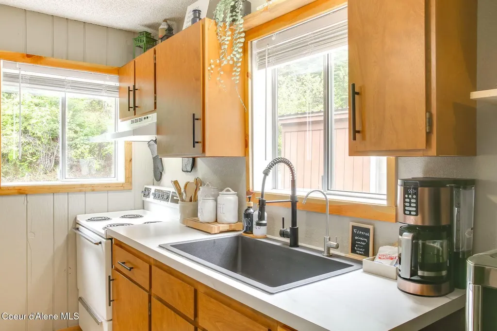 22 Theriault Drive Avery ID 83802