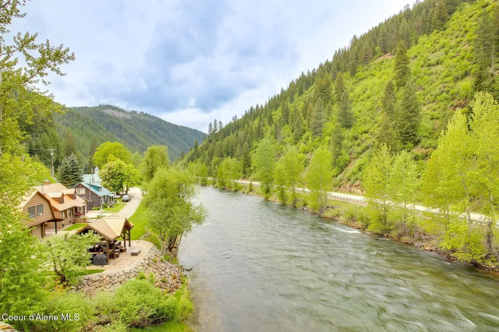 22 Theriault Drive Avery ID 83802