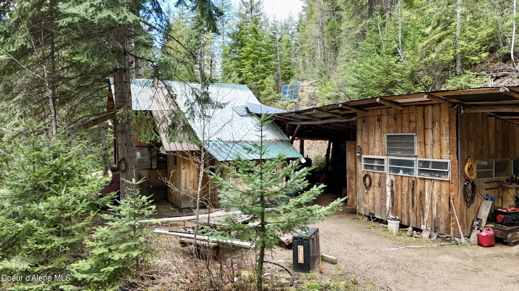 1546 Pup Paw Trail Priest River ID 83856