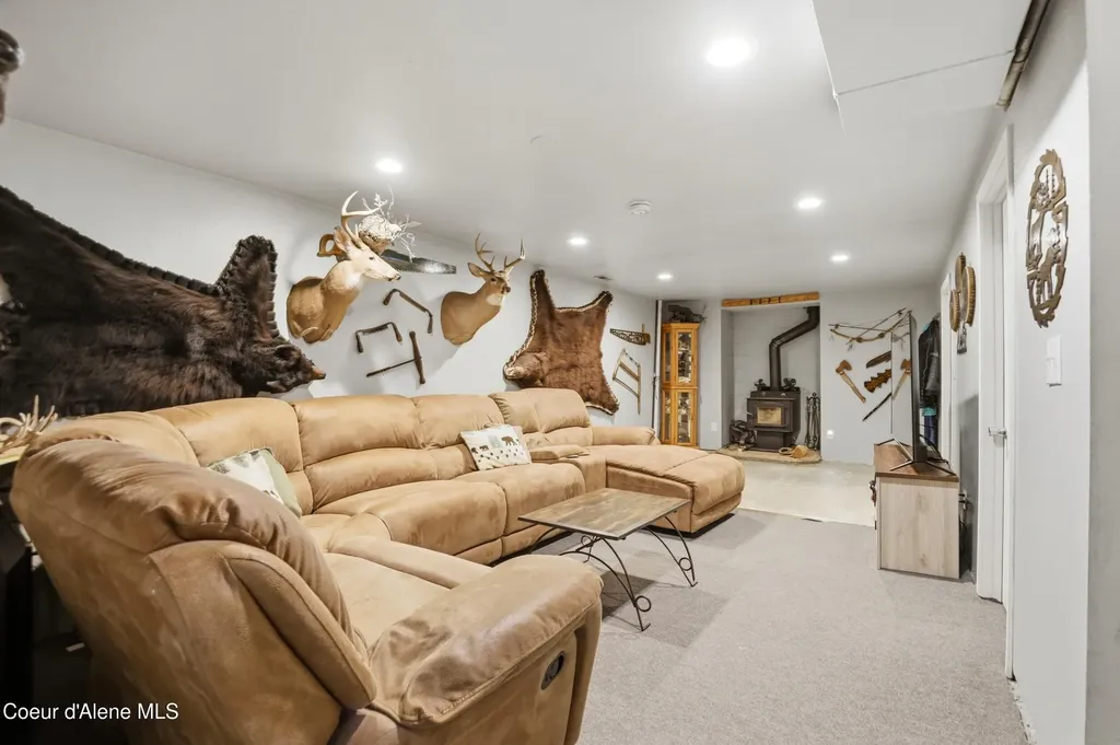 422 E 10th Avenue Post Falls ID 83854