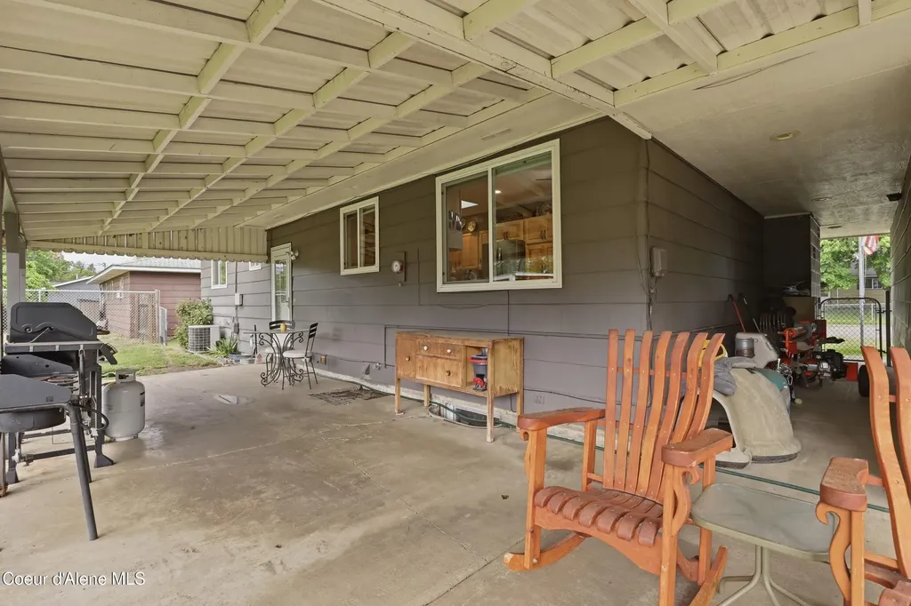 422 E 10th Avenue Post Falls ID 83854