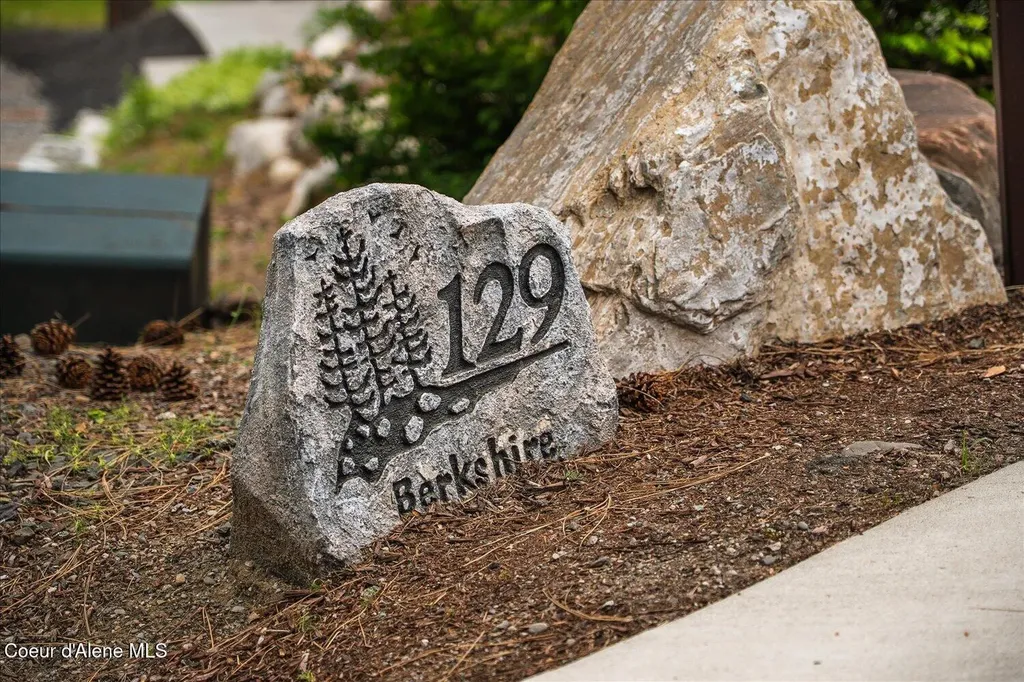 129 Berkshire Blanchard ID 83804