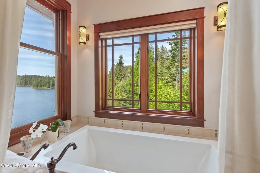 865 E Pine Ridge Drive Harrison ID 83833