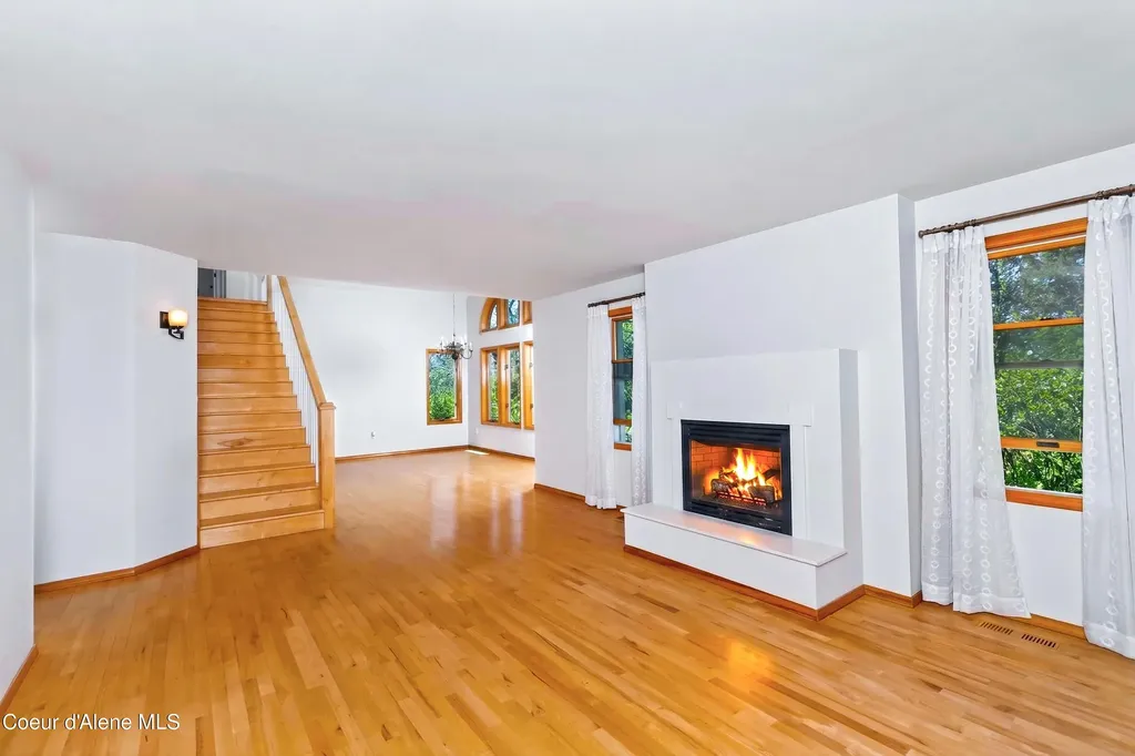 88 Cedarwood Lane Sagle ID 83860