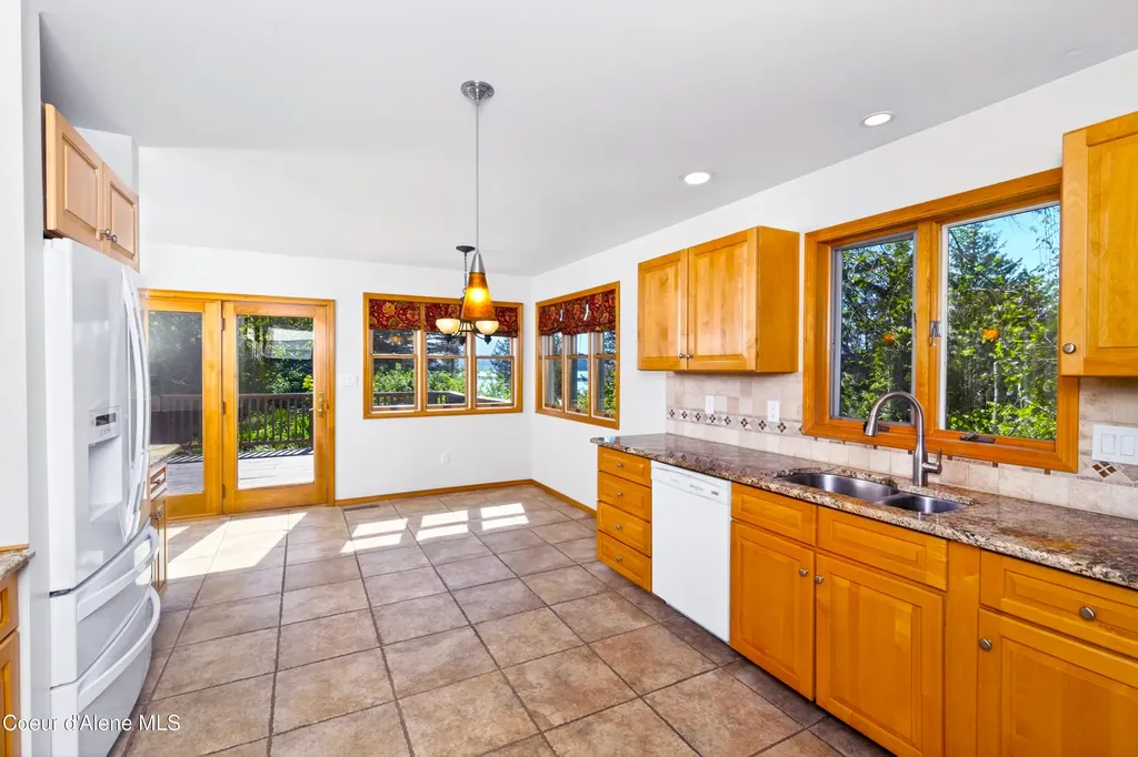 88 Cedarwood Lane Sagle ID 83860