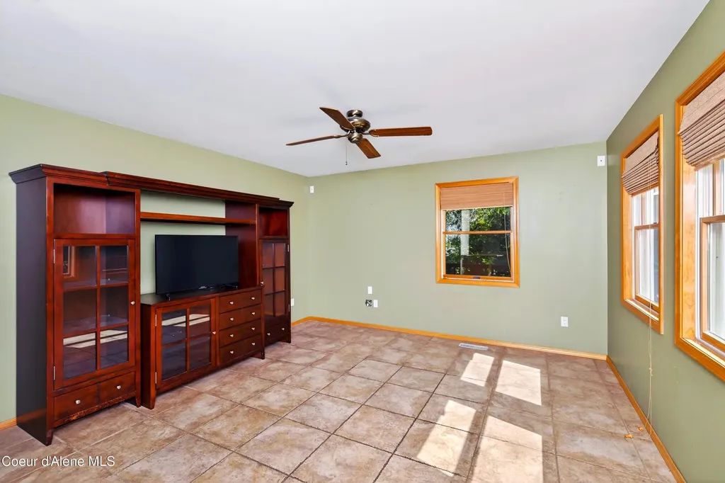 88 Cedarwood Lane Sagle ID 83860