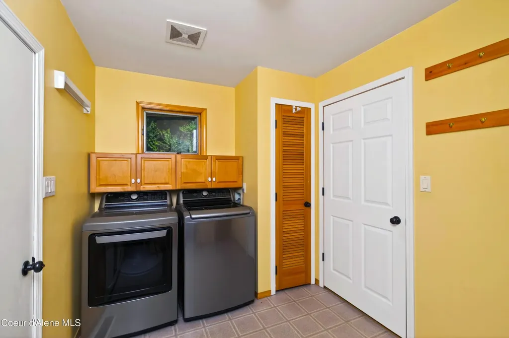 88 Cedarwood Lane Sagle ID 83860
