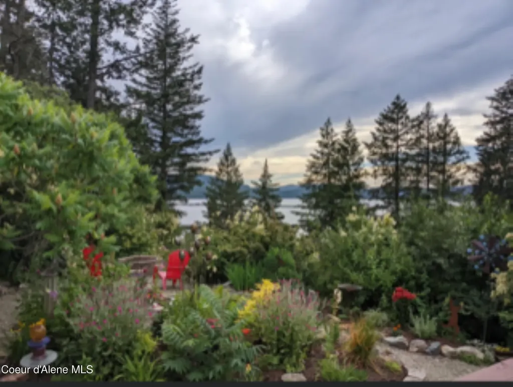 88 Cedarwood Lane Sagle ID 83860
