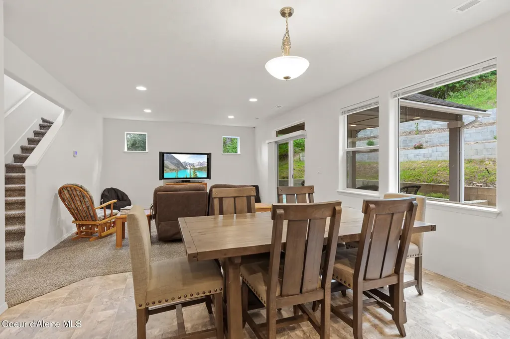 21714 S Lakeview Drive Worley ID 83876