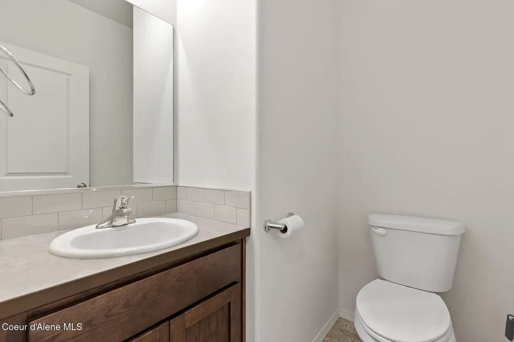 21714 S Lakeview Drive Worley ID 83876