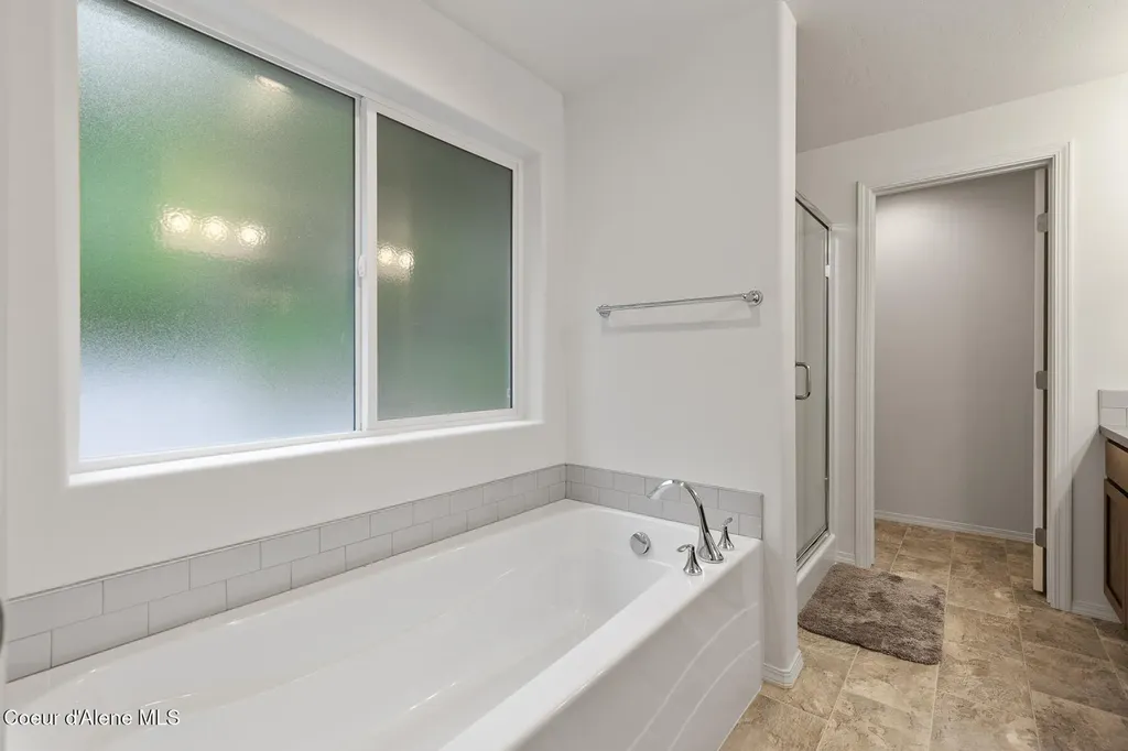 21714 S Lakeview Drive Worley ID 83876