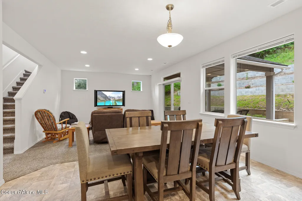 21714 S Lakeview Drive Worley ID 83876