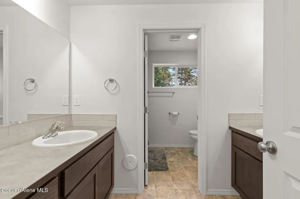 21714 S Lakeview Drive Worley ID 83876