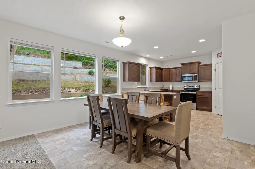 21714 S Lakeview Drive Worley ID 83876